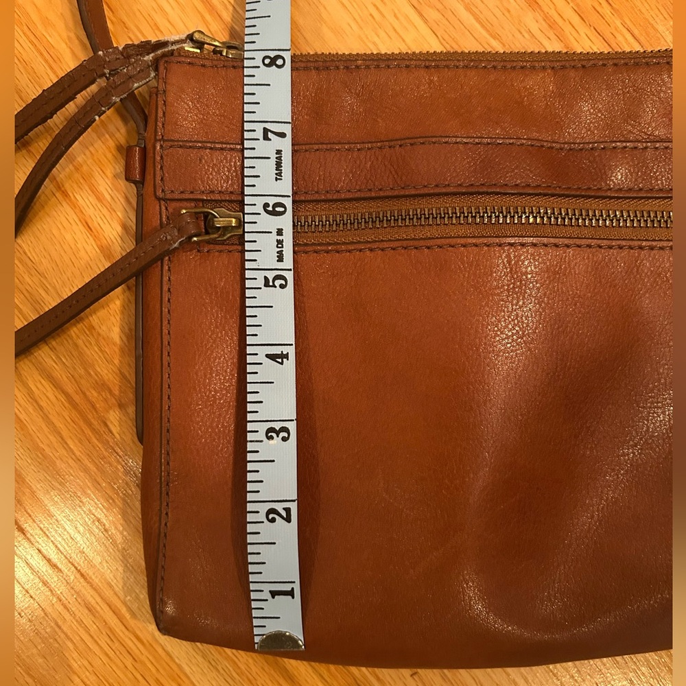 Fossil Crossbody Leather Purse - Picture 10 of 10